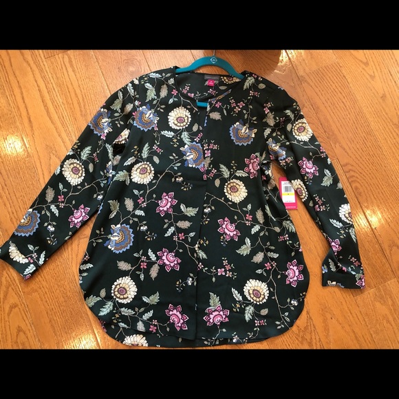 Vince Camuto Floral Satin Split Neck Blouse Top Medium NWT - Picture 1 of 3